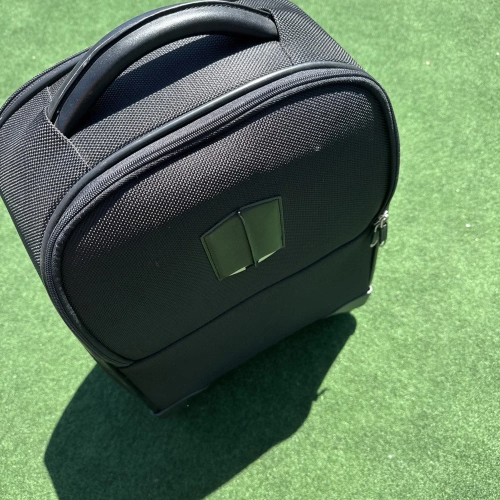 MINT Samsonite Luxury Carry-On Spinner Travel Wear Luggage Suitcase Tumi Like